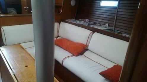 Sailing Boat Oceanis 39 Yacht charter - Photo5