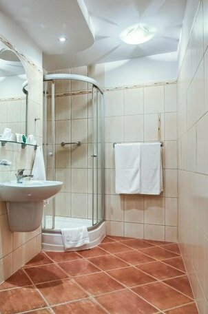 Hotel Konin - Photo4