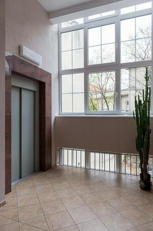 Beauty of Krakow Studio - Photo2