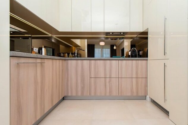 Diamonds Deluxe Apartment - Photo2