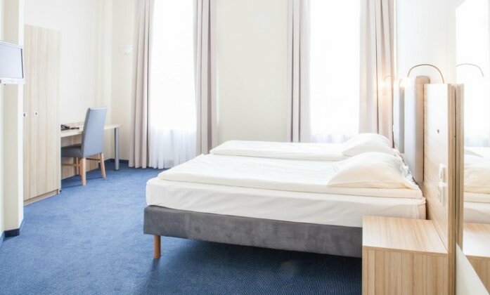 Jordan Guest Rooms - Photo5