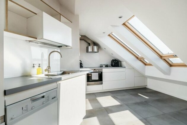 Penthouse Skyline by Loft Affair - Photo3
