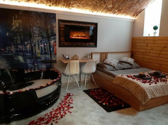 UNDERGROUND Jacuzzi Rooms - Photo2