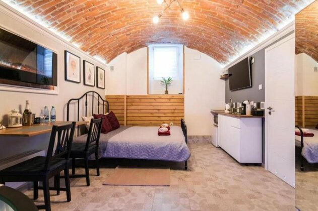 UNDERGROUND Jacuzzi Rooms - Photo4