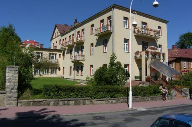 Photo 3