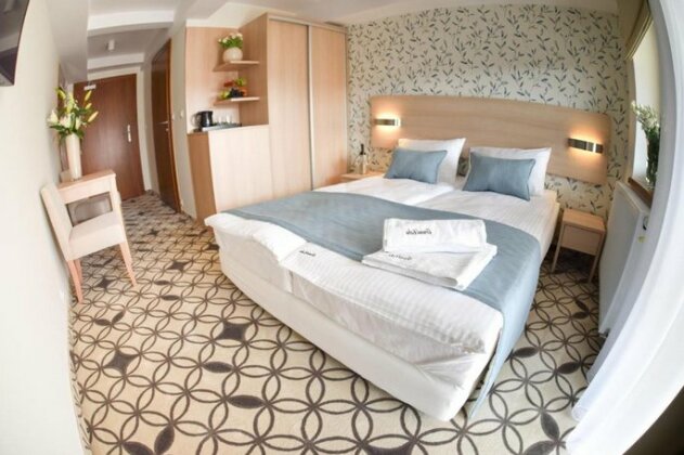 Grand Leba - Adults Only 13+ - Photo3