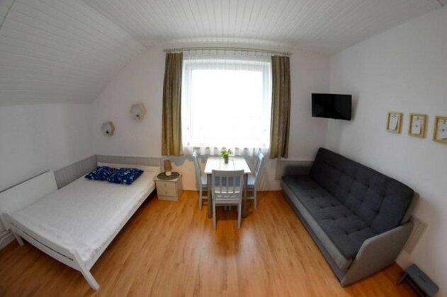  Photo 2