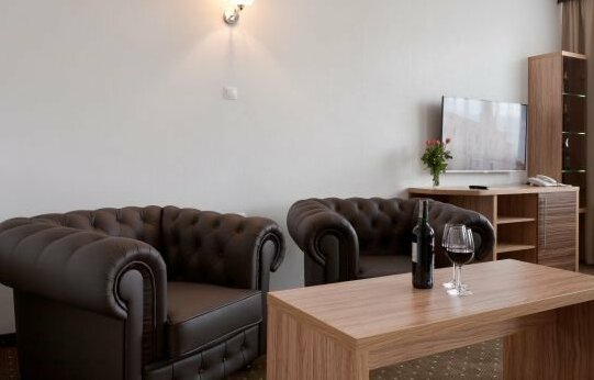 Hotel Milenium Legnica - Photo2