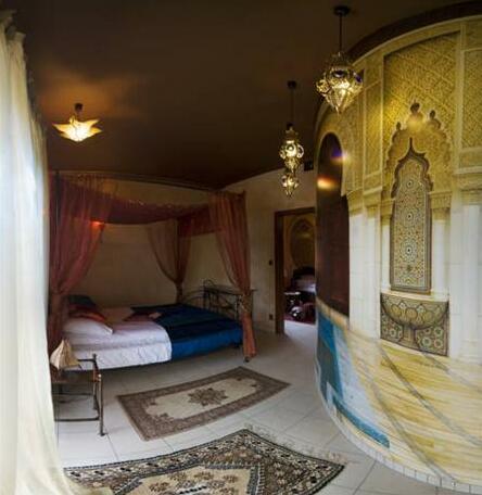 Via Villa - Photo2