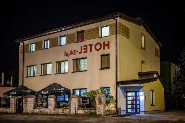 Hotel-24
