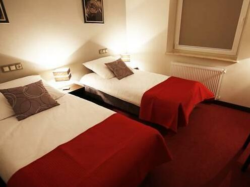 Hotel Otolinski - Photo4