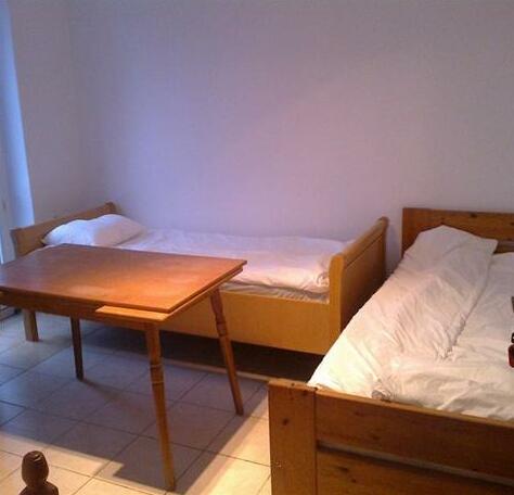 Hostel Poznan Baj - Photo4