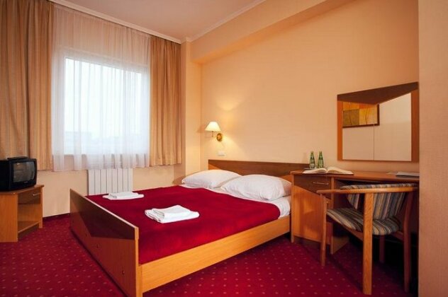 Hotel Albatros Przemysl - Photo2