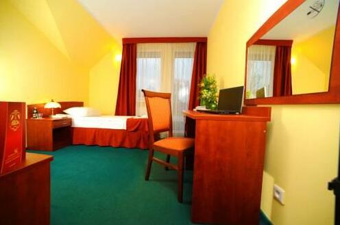 Hotel Polonez - Photo2