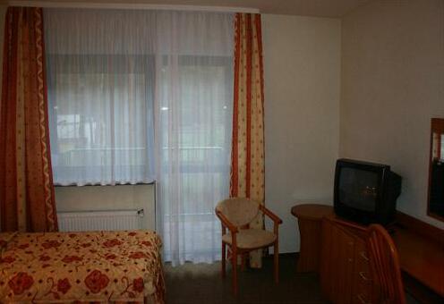 Hotel Kama Park - Photo2