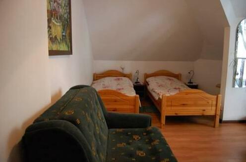 Rezydencja Nad Wigrami Standard & Comfort Rooms - Photo5