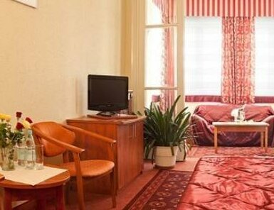 Hotel Piast Roman - Photo2