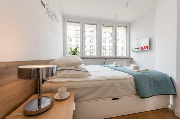 2 Bed Apartment Centralny - Photo4