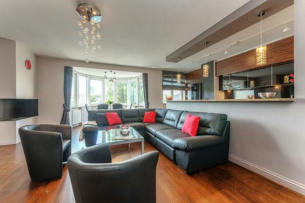 Luxury Apartment PLAC EUROPY - Photo2