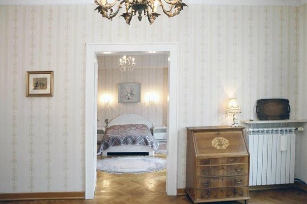 Old Times Warsaw 2 bed apartment - Photo2