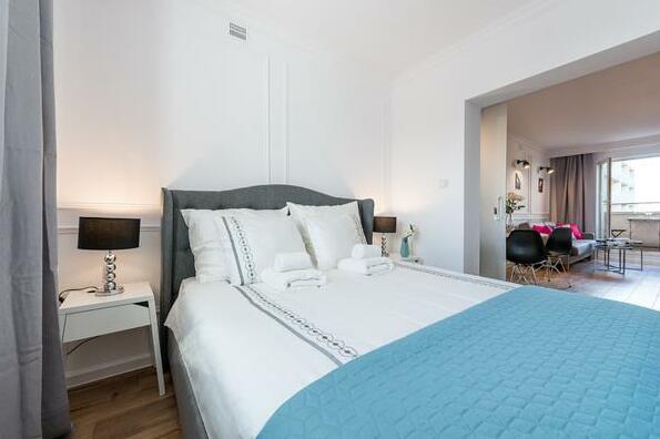 One Bed Apartment EMILII PLATER 3 - Photo5