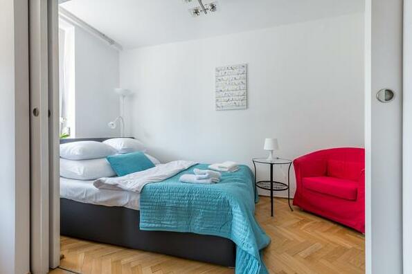 One Bed Apartment MIODOWA 4 - Photo4