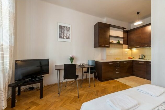 P&O Apartments Miodowa - Photo3