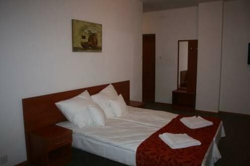 Villa Plaza - Photo3