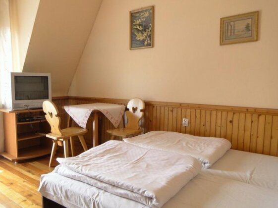 Anulka na Broniewskiego - Photo5