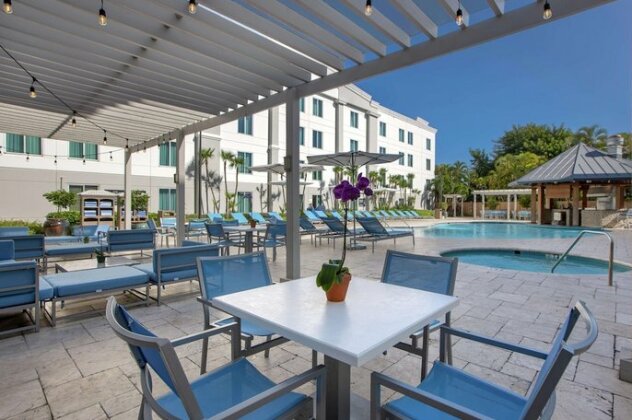 Hampton Inn & Suites San Juan - Photo2