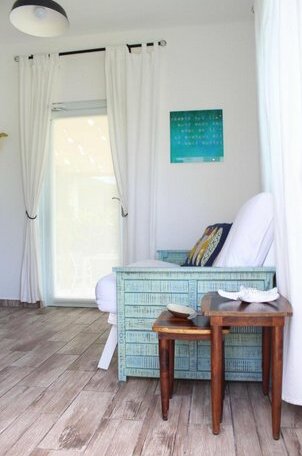 Radiant Villa Steps From Jobos Beach - Photo2