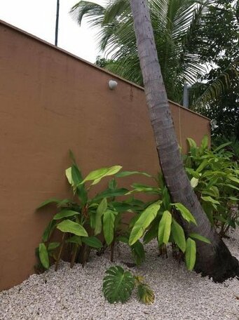 Tres Palmas Inn and Villas - Photo2