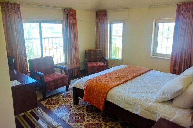 Alhambra Palace Hotel Suites - Ramallah - Photo4