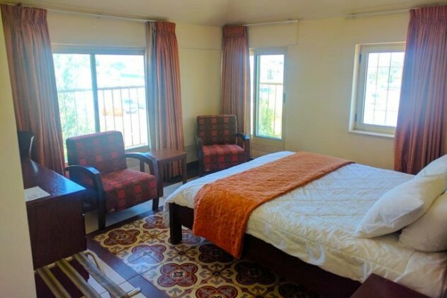 Alhambra Palace Hotel Suites - Ramallah - Photo4