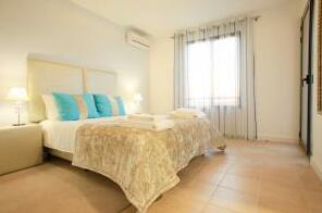 2 Br Townhome Sleeps 5 - Photo4