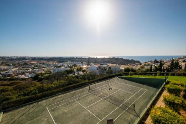 Amazing T2 with seaview and pool // 900m beach - Photo3