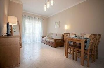 Apartamentos Oura by Garvetur - Photo4