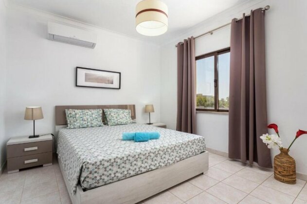 Cozy Flat Pool&Terrace by Hostwise - Photo2