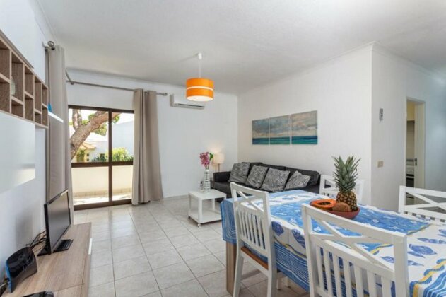 Cozy Flat Pool&Terrace by Hostwise - Photo3
