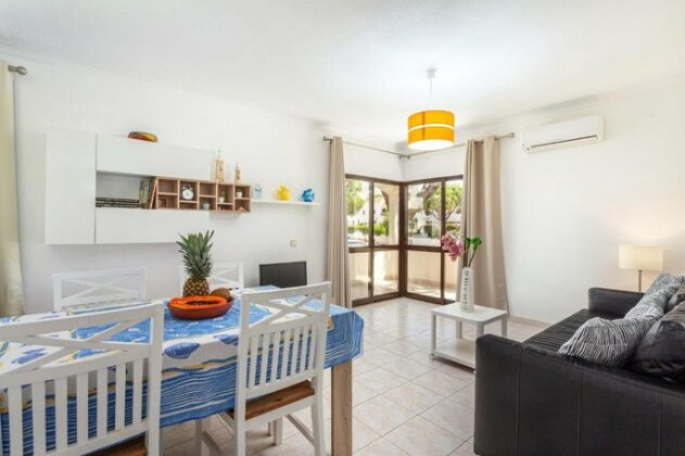 Cozy Flat Pool&Terrace by Hostwise - Photo5