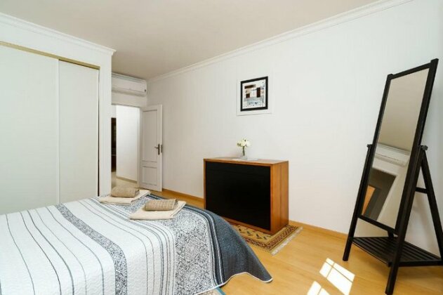 Exclusive Villa Toulouse with pool in Falesia Algarve - Photo2