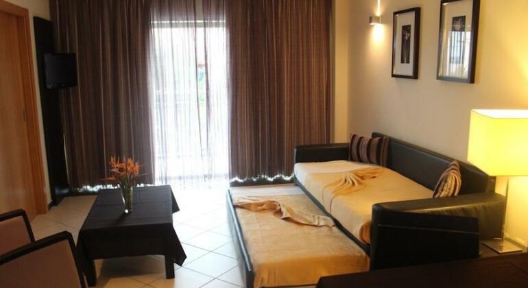 Hotel Apartamento Areias Village - Photo4