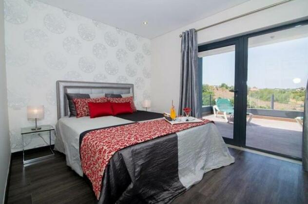 Queens Villa - Photo4