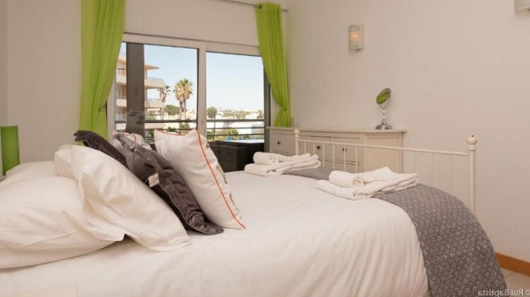 Seaview and Pool Apartment A11 - Photo4