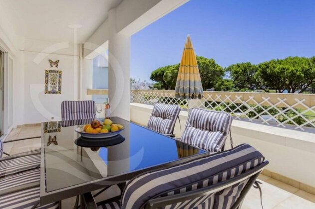 Casa Sol Spacious Apartment in Vale de Lobo - Photo2