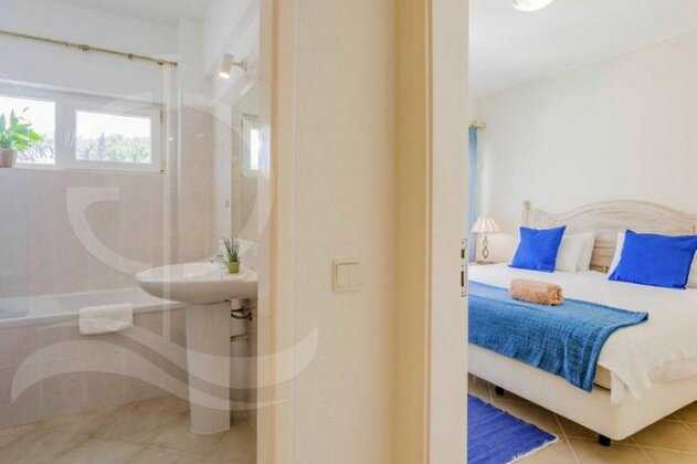 Casa Sol Spacious Apartment in Vale de Lobo - Photo5