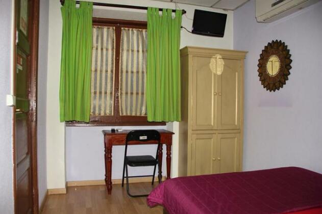Peters Guesthouse - Photo4