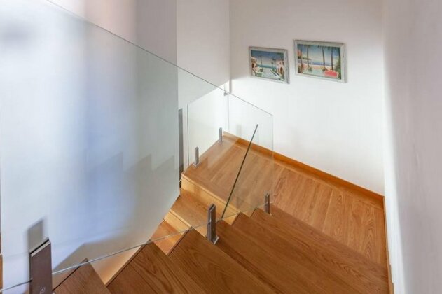 Private Modern Home Fully Equipped 7kms to Centre - Photo2