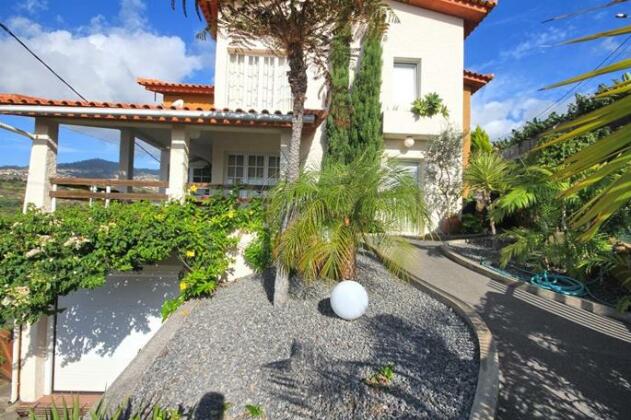 Glory Ocean villa by HR Madeira