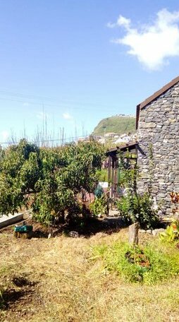 House With one Bedroom in Arco da Calheta With Furnished Garden and Wifi - 2 km From the Beach